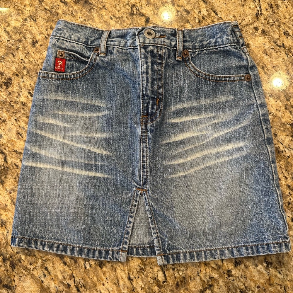 GUESS girls size 5 denim skirt - like new!